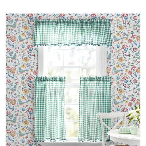 The Pioneer Woman | Accents | The Pioneer Woman Gingham Small Window ...